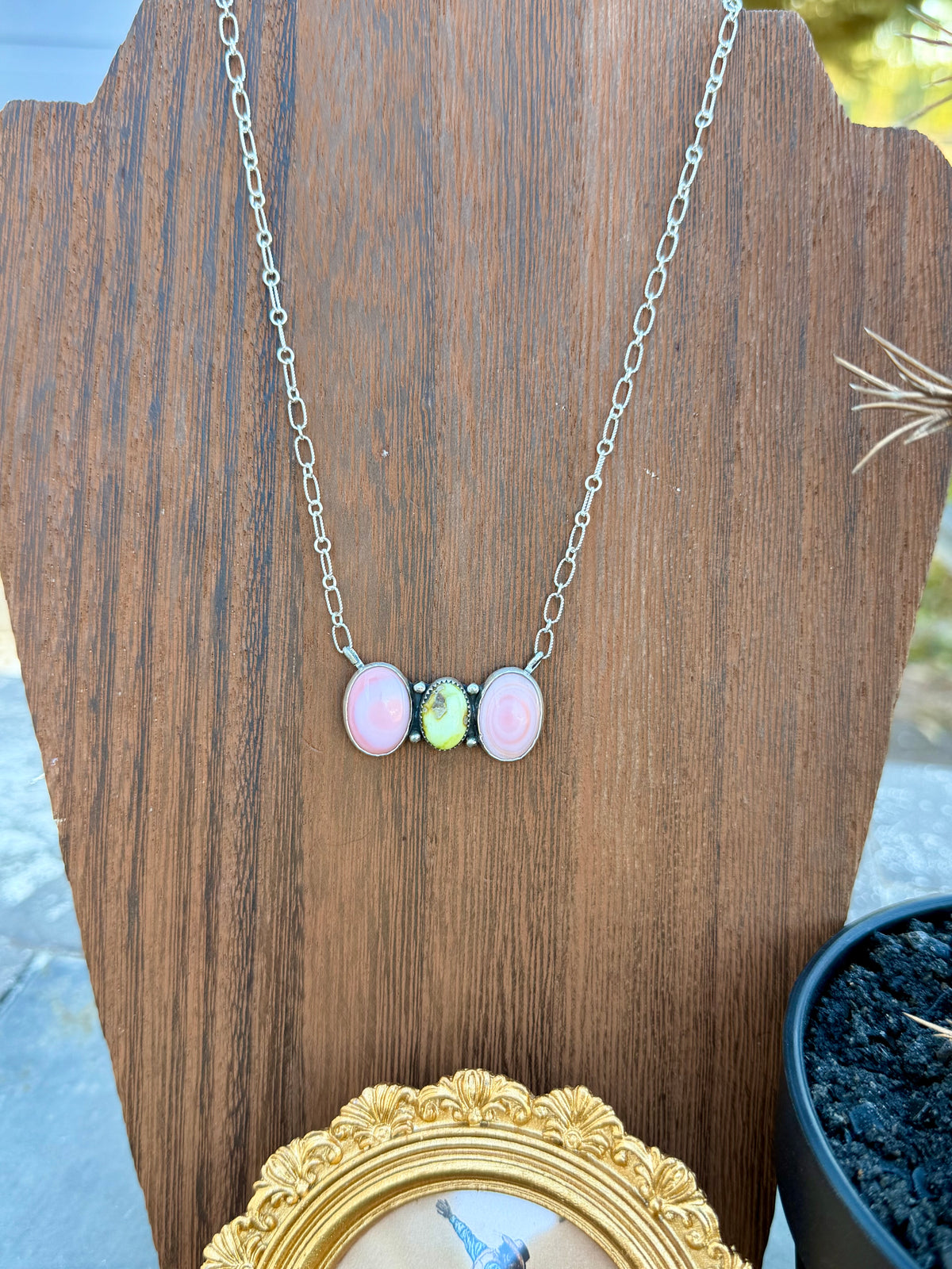 Pink Conch & Palomino Necklace